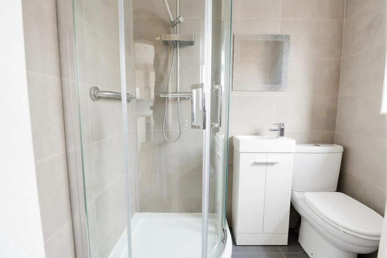 Debenham Crescent, Stoke-On-Trent, photo 9