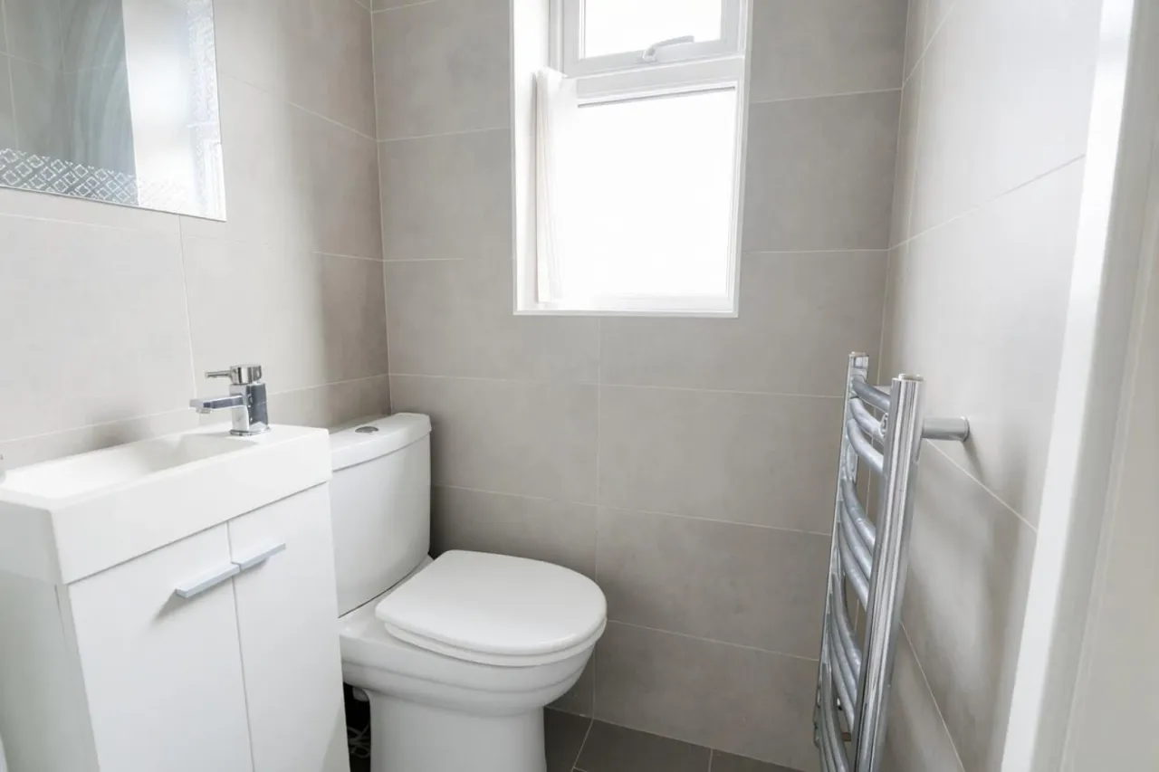 Debenham Crescent, Stoke-On-Trent, photo 10