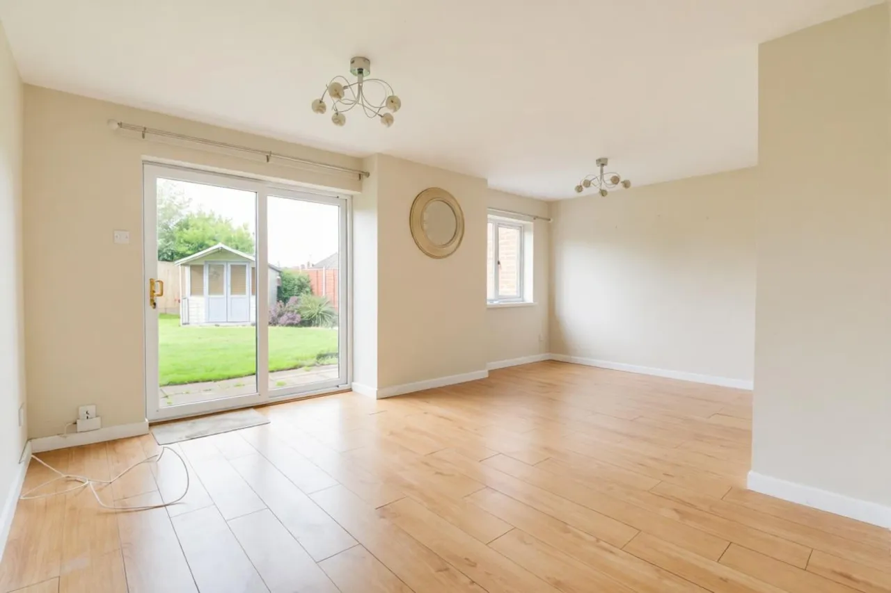 Debenham Crescent, Stoke-On-Trent, photo 6
