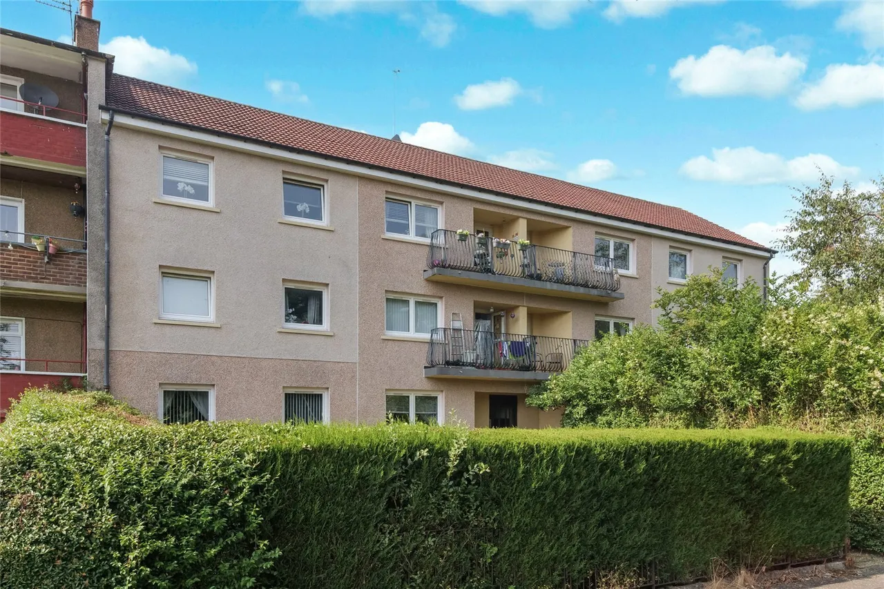 3 bed flat for sale — Essenside Avenue, Drumchapel, Glasgow, G15