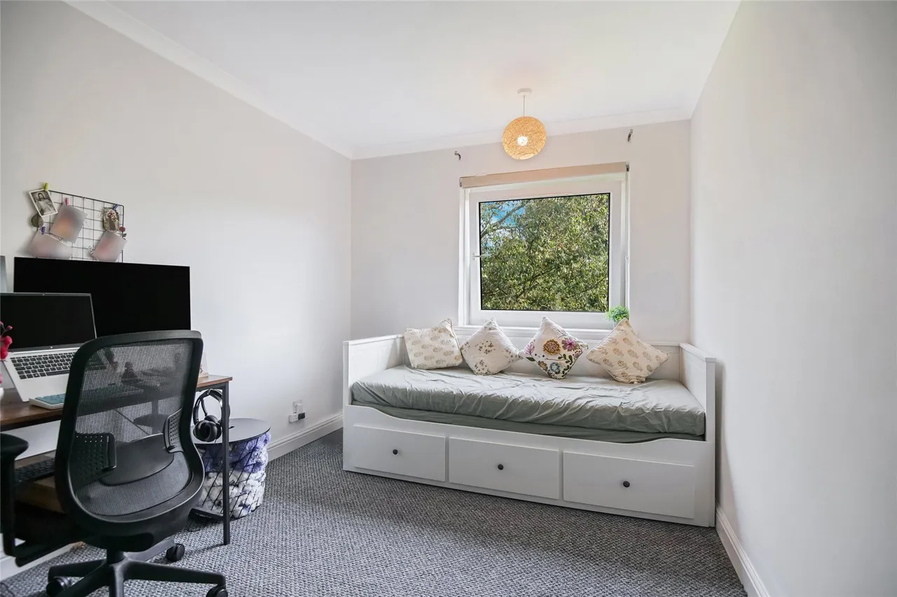 Essenside Avenue, Drumchapel, Glasgow, G15, photo 9