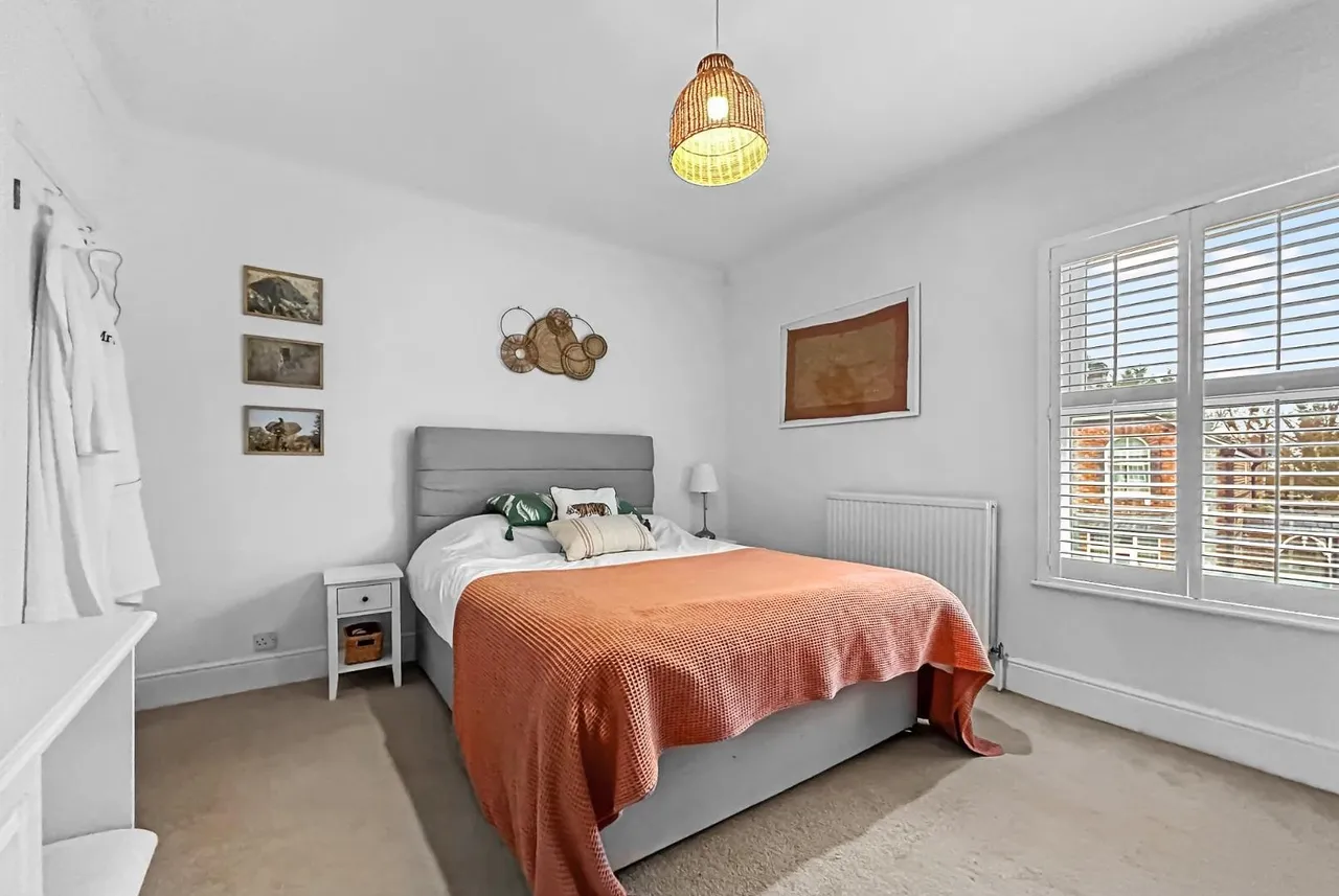 Park Road, Hale, Cheshire WA15 9LR, photo 19