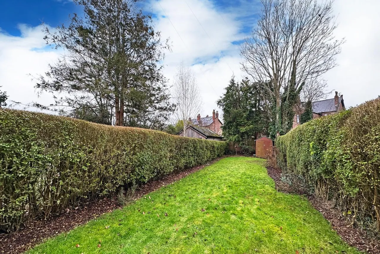 Park Road, Hale, Cheshire WA15 9LR, photo 24