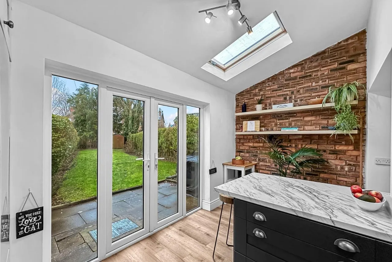 Park Road, Hale, Cheshire WA15 9LR, photo 13