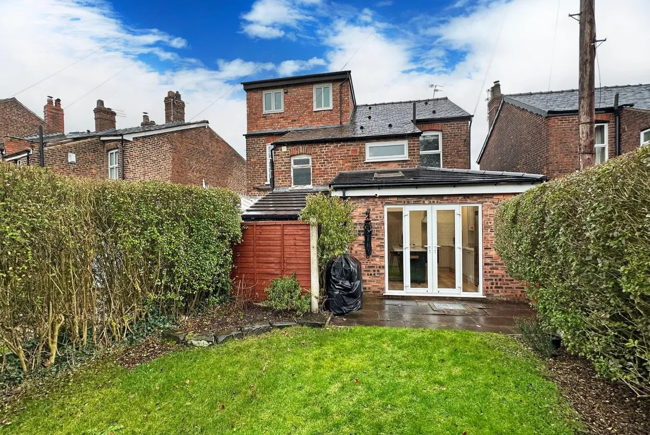 Park Road, Hale, Cheshire WA15 9LR, photo 25
