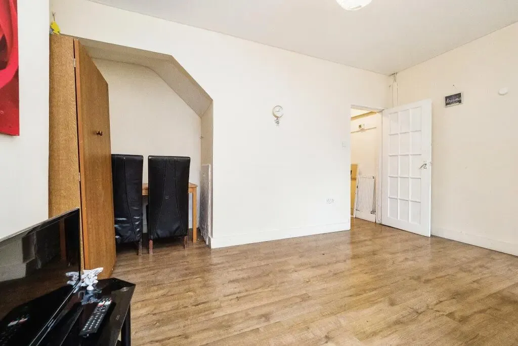 Digby Gardens, Dagenham, RM10, photo 3