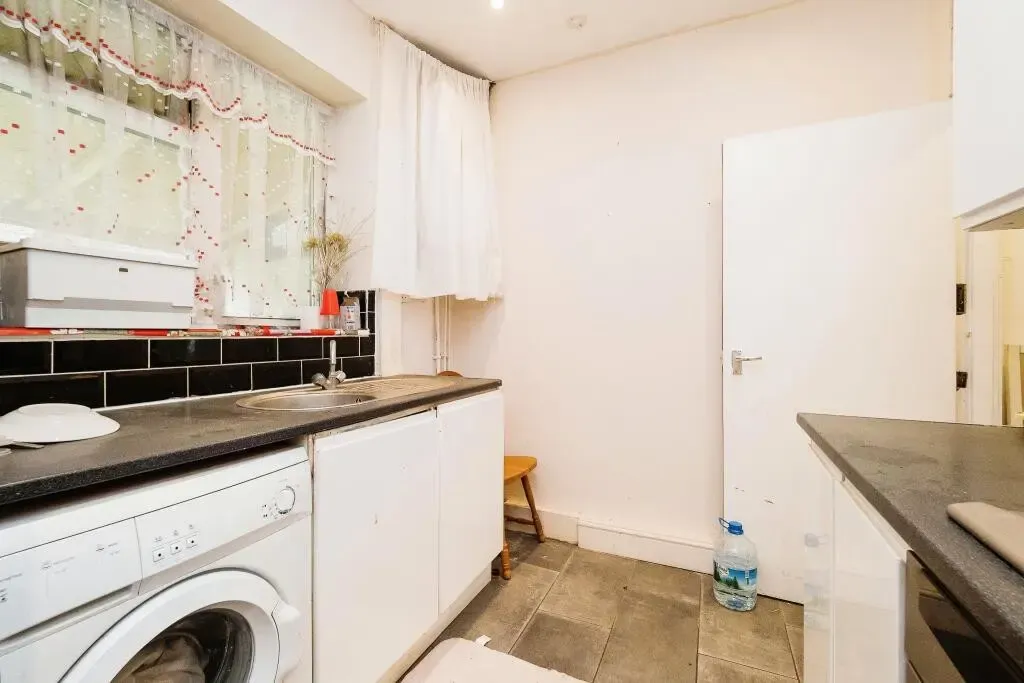 Digby Gardens, Dagenham, RM10, photo 6