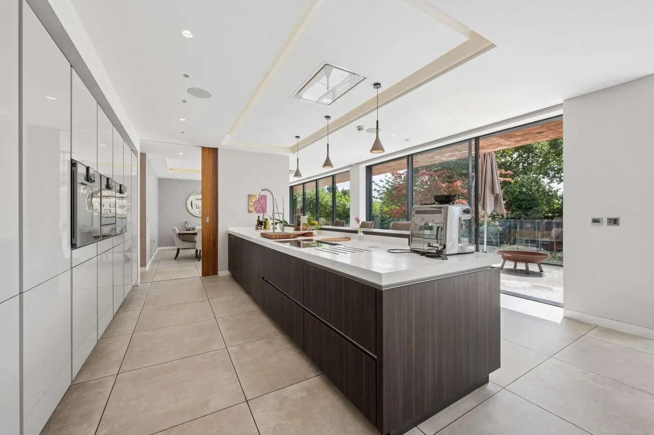 Harrop Road, Hale, WA15, photo 7