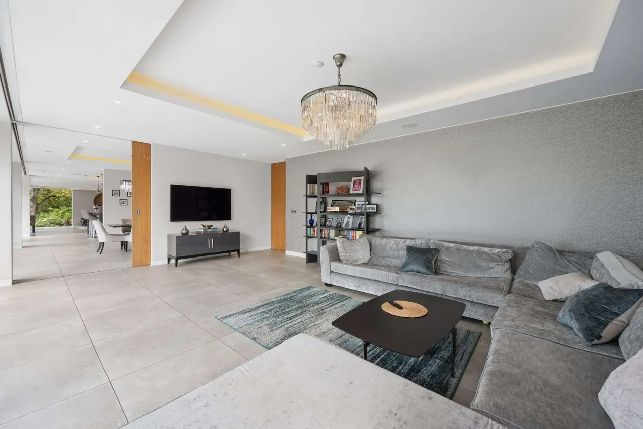 Harrop Road, Hale, WA15, photo 11