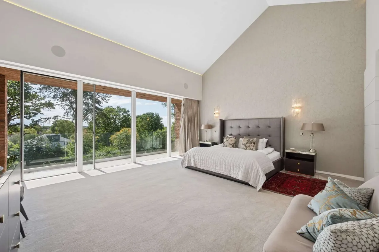 Harrop Road, Hale, WA15, photo 13