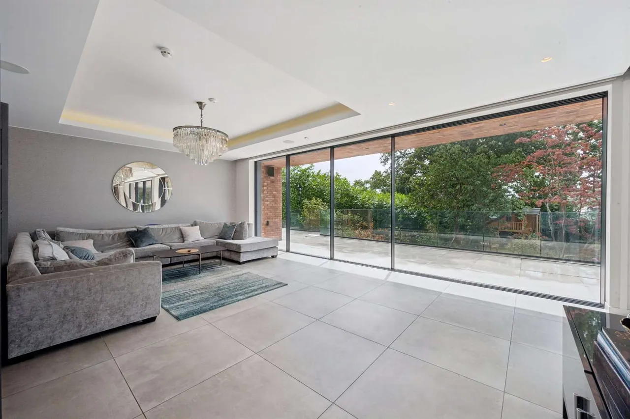 Harrop Road, Hale, WA15, photo 12