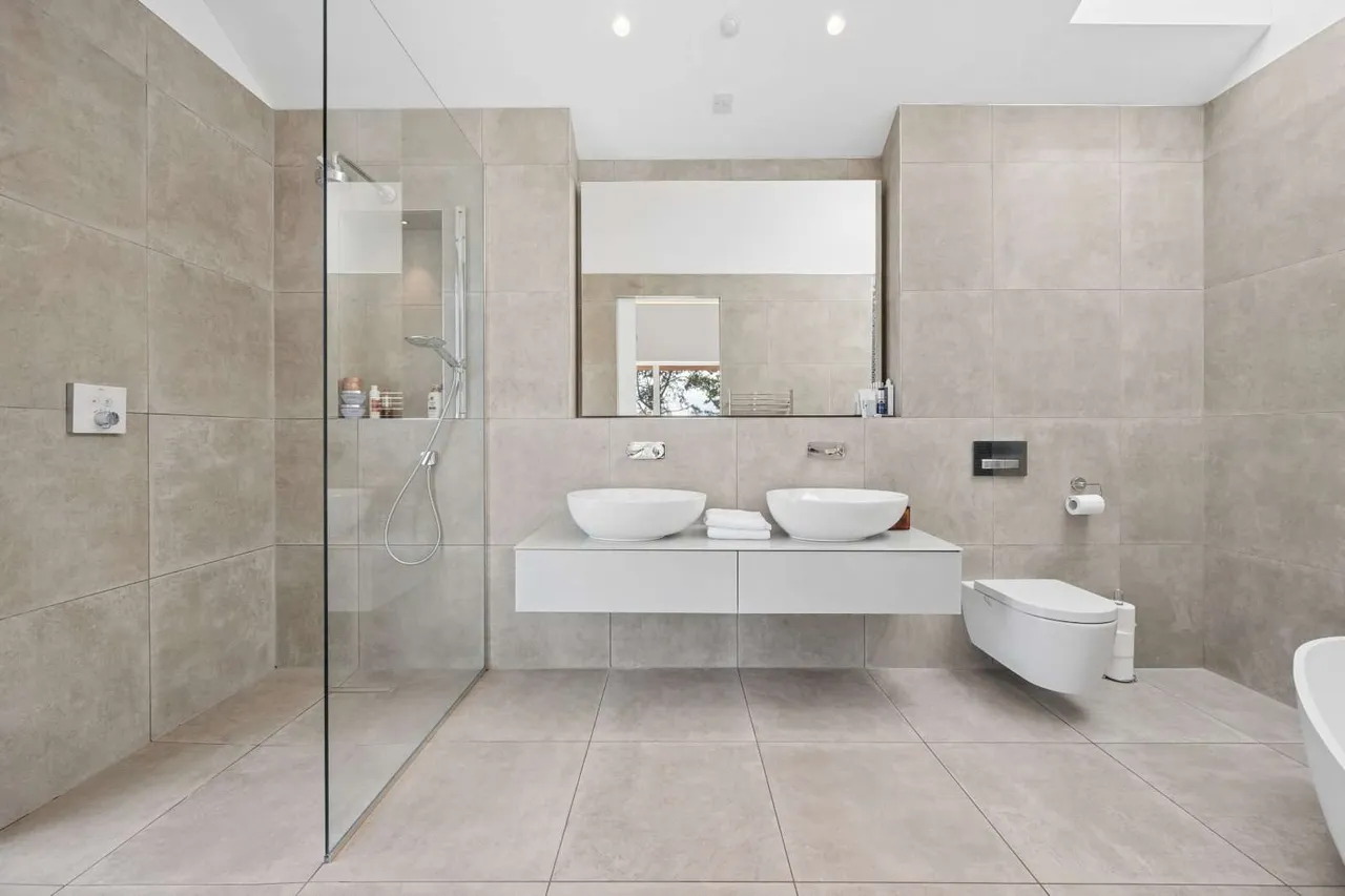 Harrop Road, Hale, WA15, photo 14