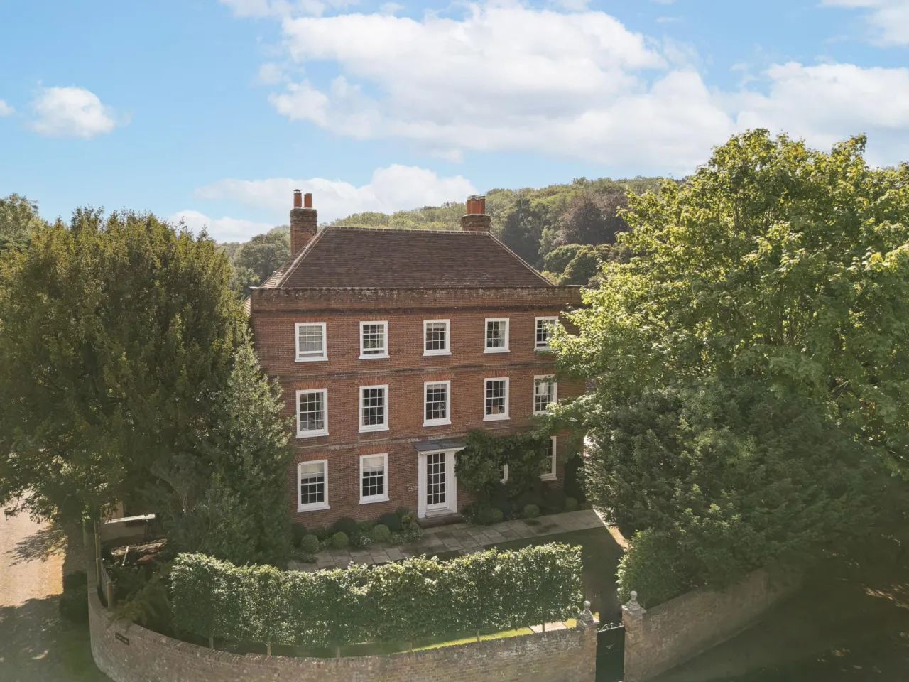 7 bed property for sale, Village Lane, SL2