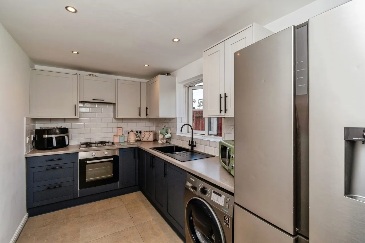 Bickley Road, Bilston, WV14, photo 6