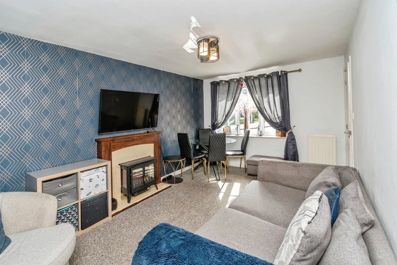 Bickley Road, Bilston, WV14, photo 2