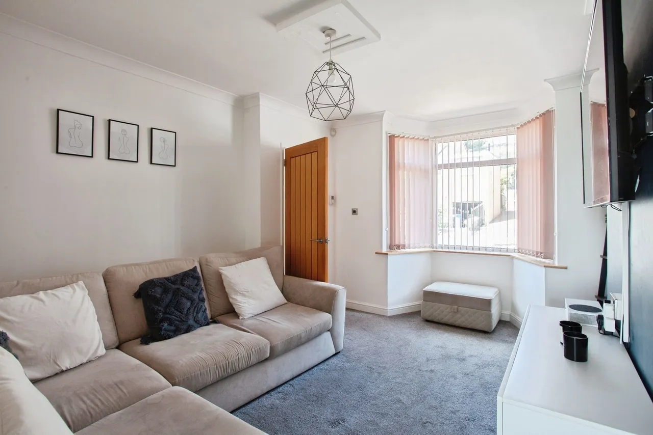 Sandstone Road, Sheffield, S9, photo 5