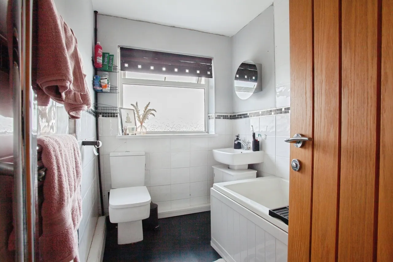 Sandstone Road, Sheffield, S9, photo 7