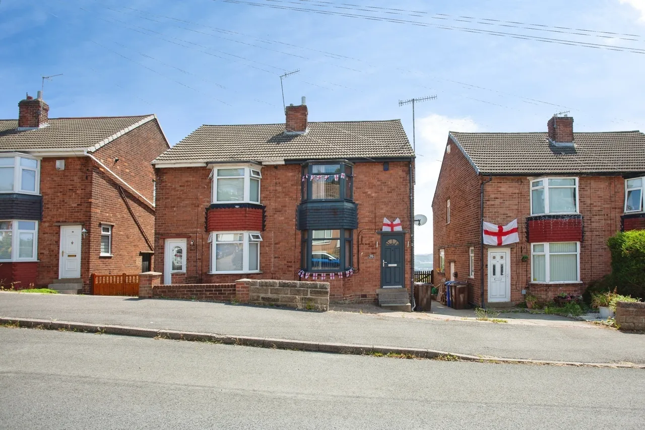 2 bed house for sale — Sandstone Road, Sheffield, S9
