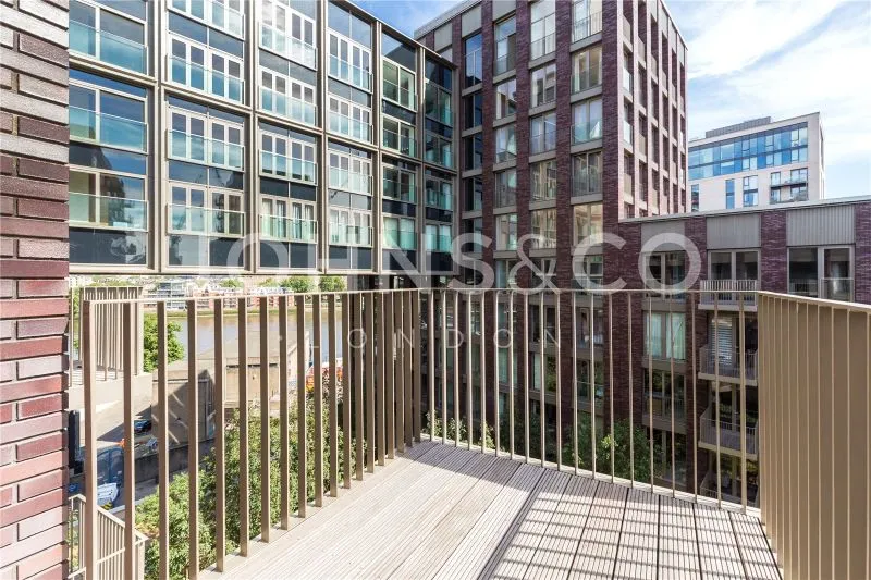 Embassy Gardens, London, SW11, photo 6
