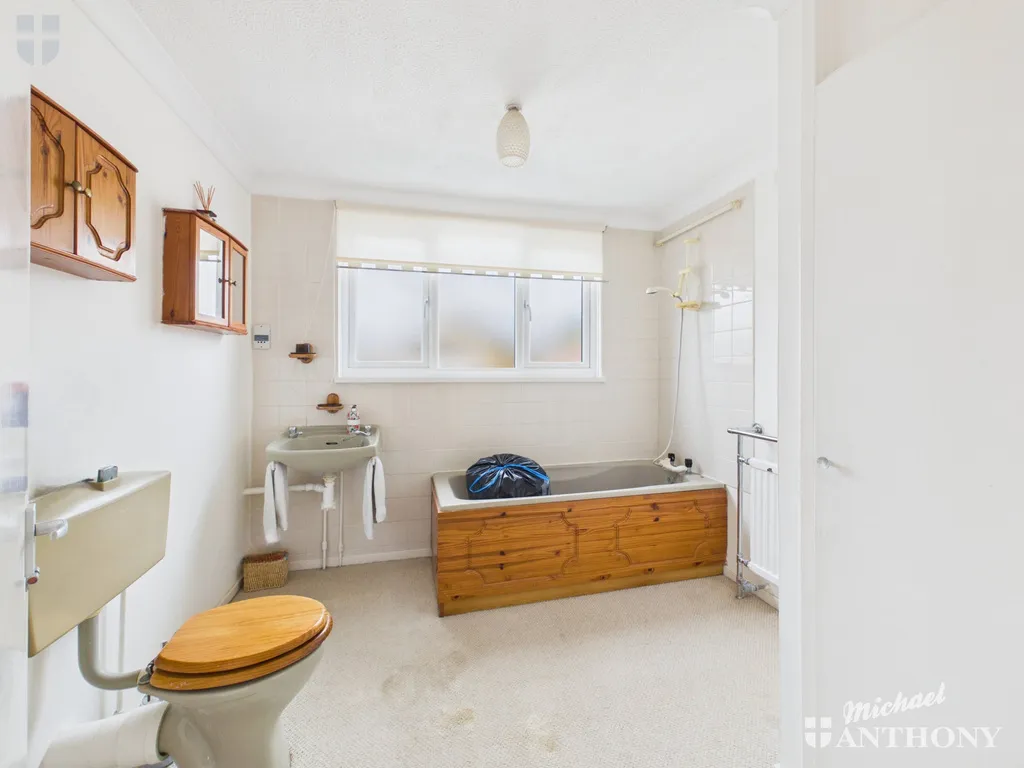 Oulton Close, Aylesbury, HP21 7JY, photo 8