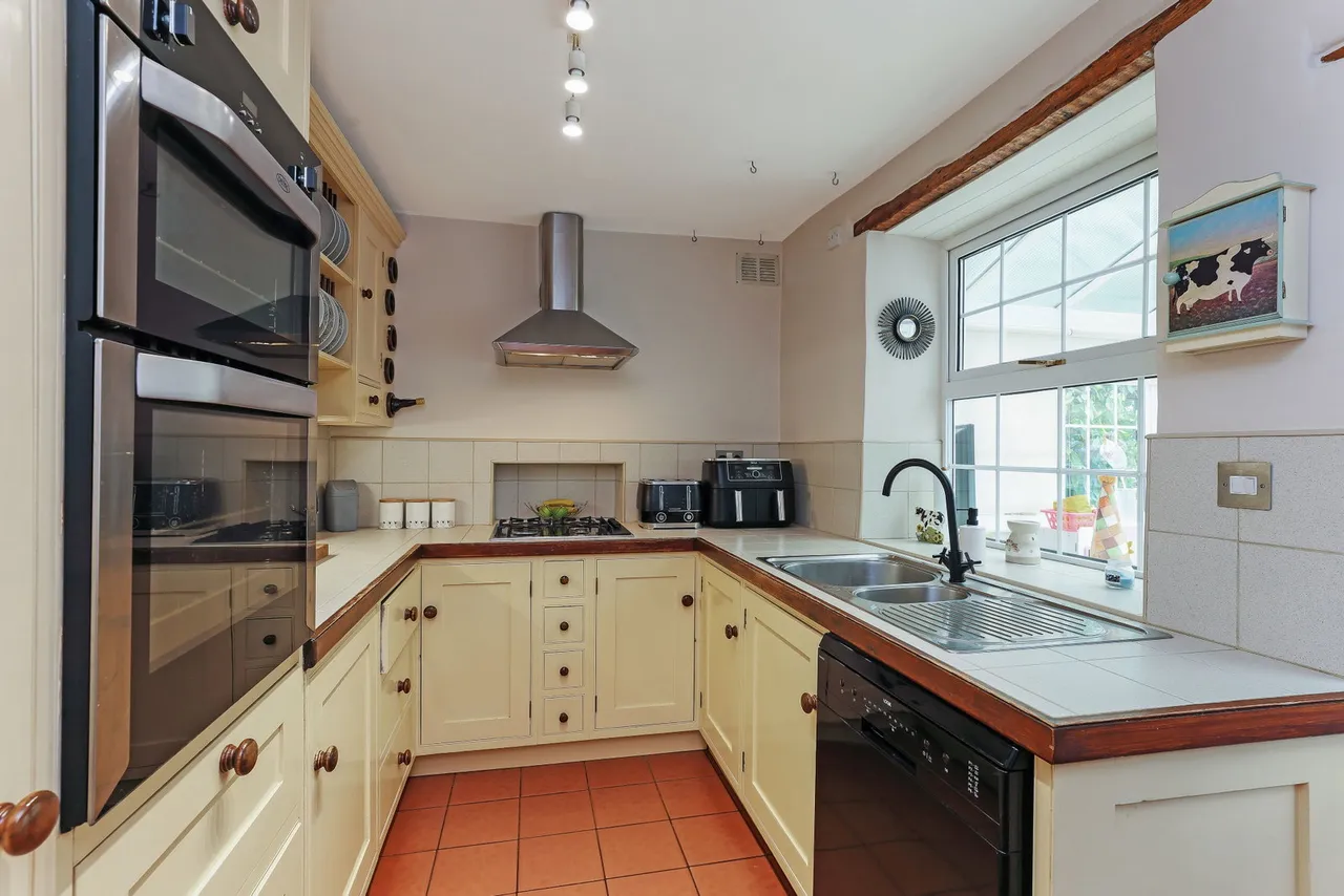 Mansfield Road, Creswell, S80, photo 10