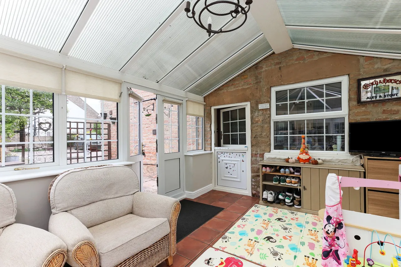 Mansfield Road, Creswell, S80, photo 13