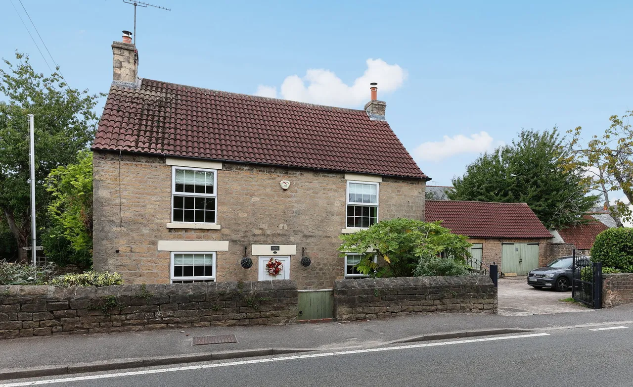 Mansfield Road, Creswell, S80, photo 27