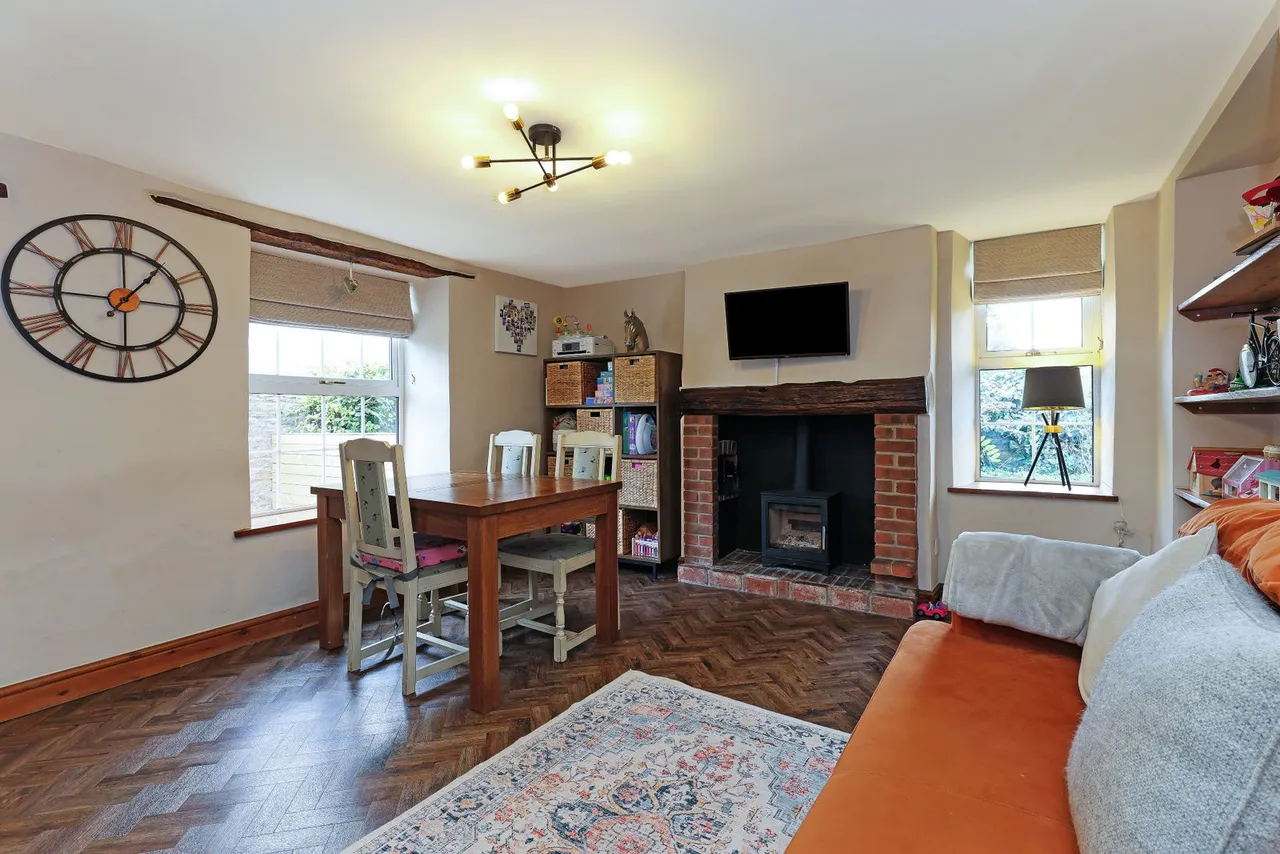 Mansfield Road, Creswell, S80, photo 6