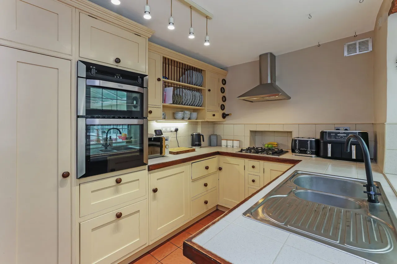 Mansfield Road, Creswell, S80, photo 9