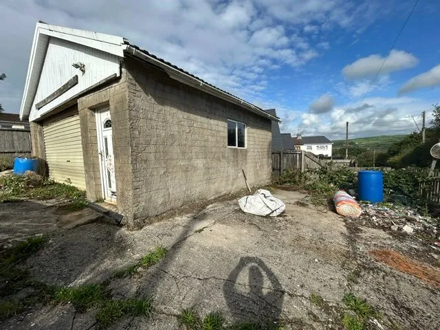Cefn Road, Cefn Cribwr, CF32, photo 16