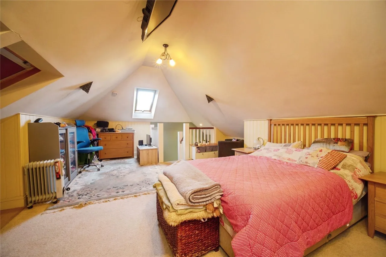 Farnborough Road, Farnham, GU9, photo 32