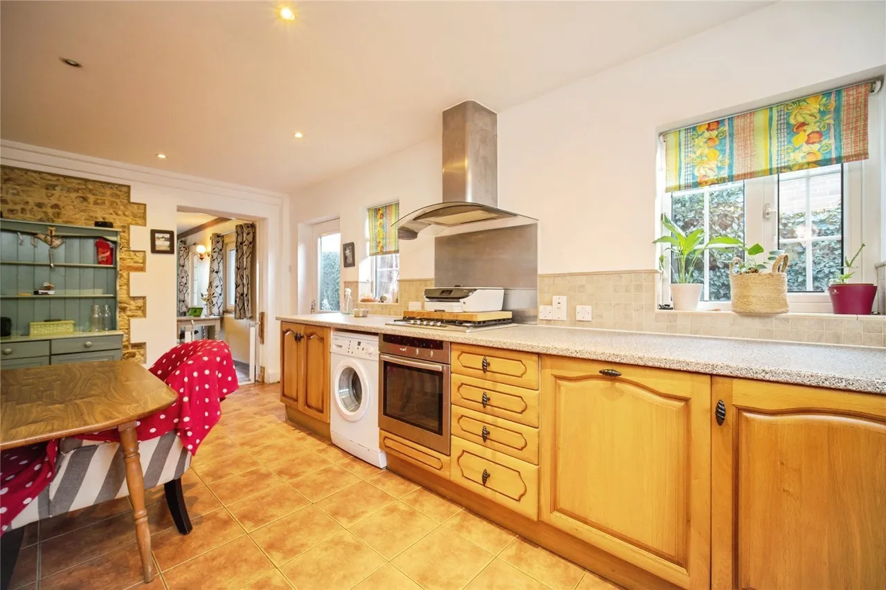 Farnborough Road, Farnham, GU9, photo 4