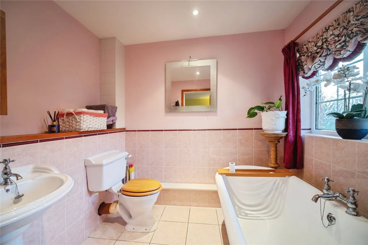 Farnborough Road, Farnham, GU9, photo 20