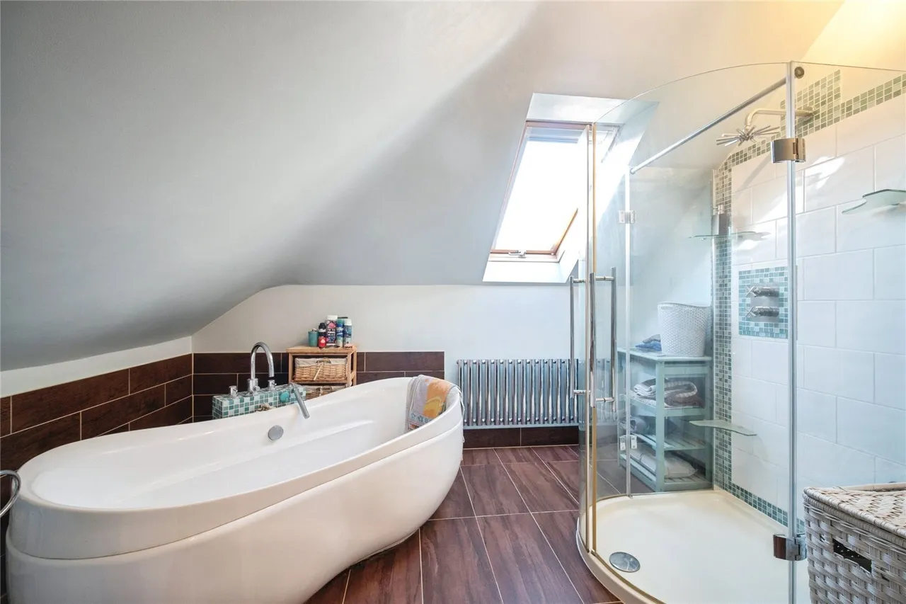 Farnborough Road, Farnham, GU9, photo 10