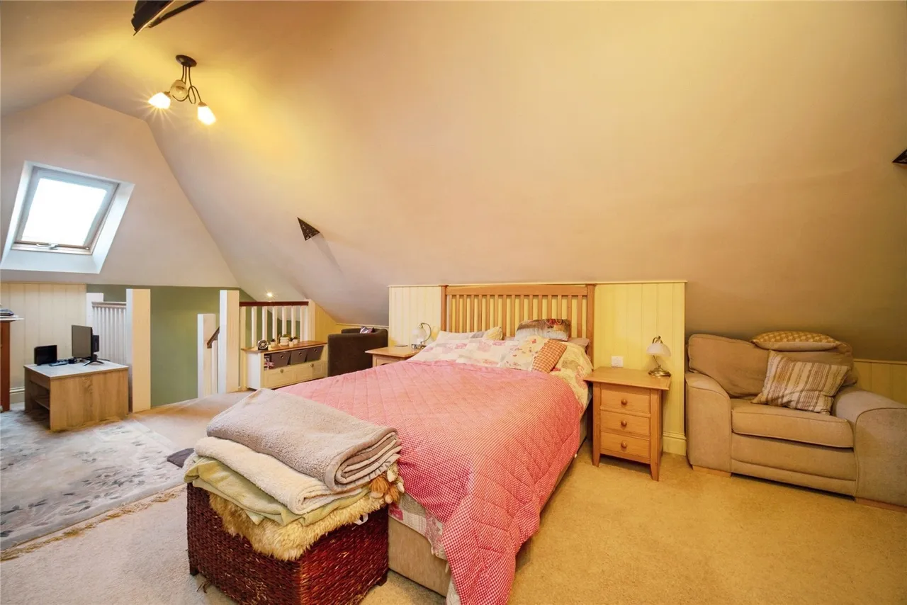 Farnborough Road, Farnham, GU9, photo 33