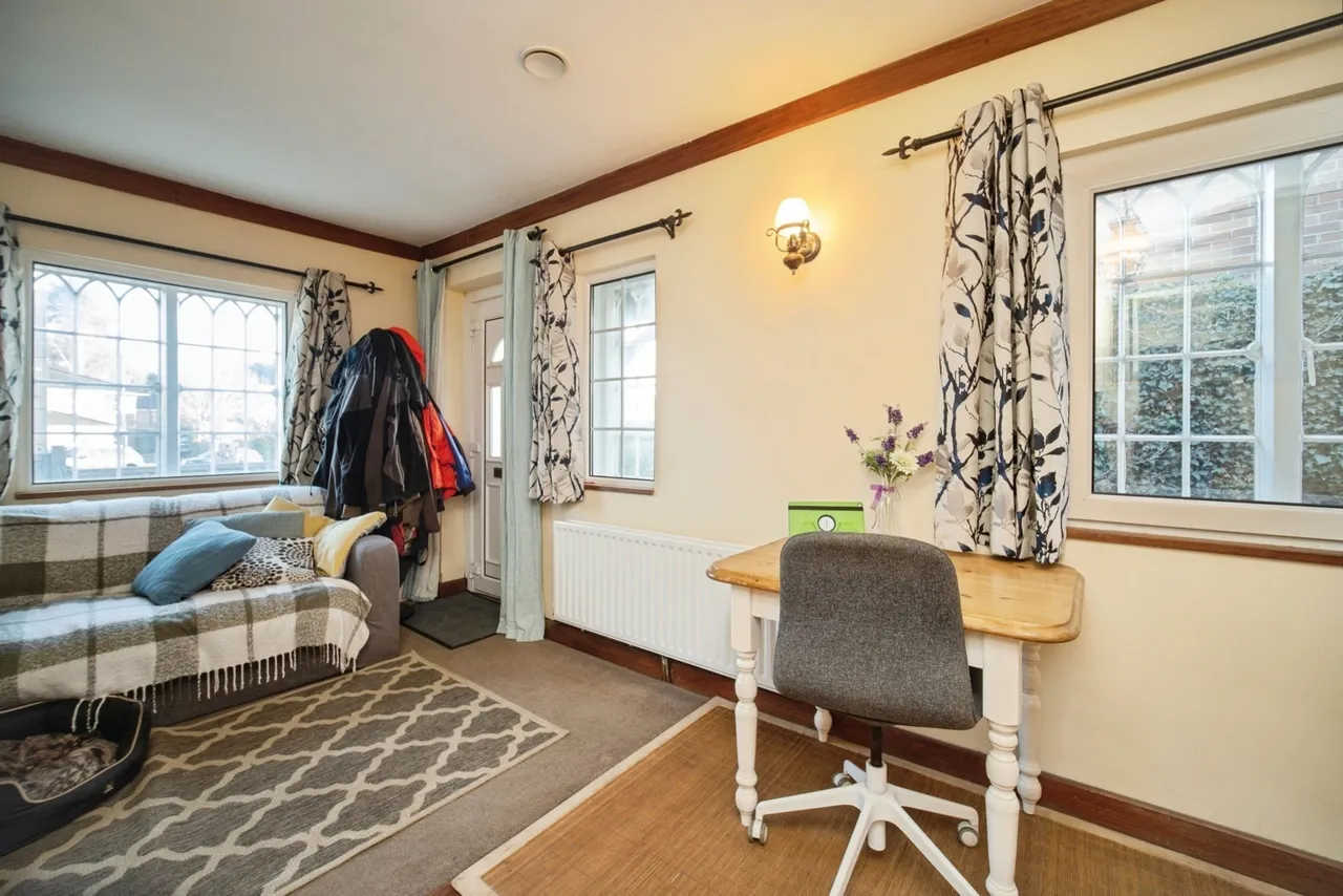 Farnborough Road, Farnham, GU9, photo 52