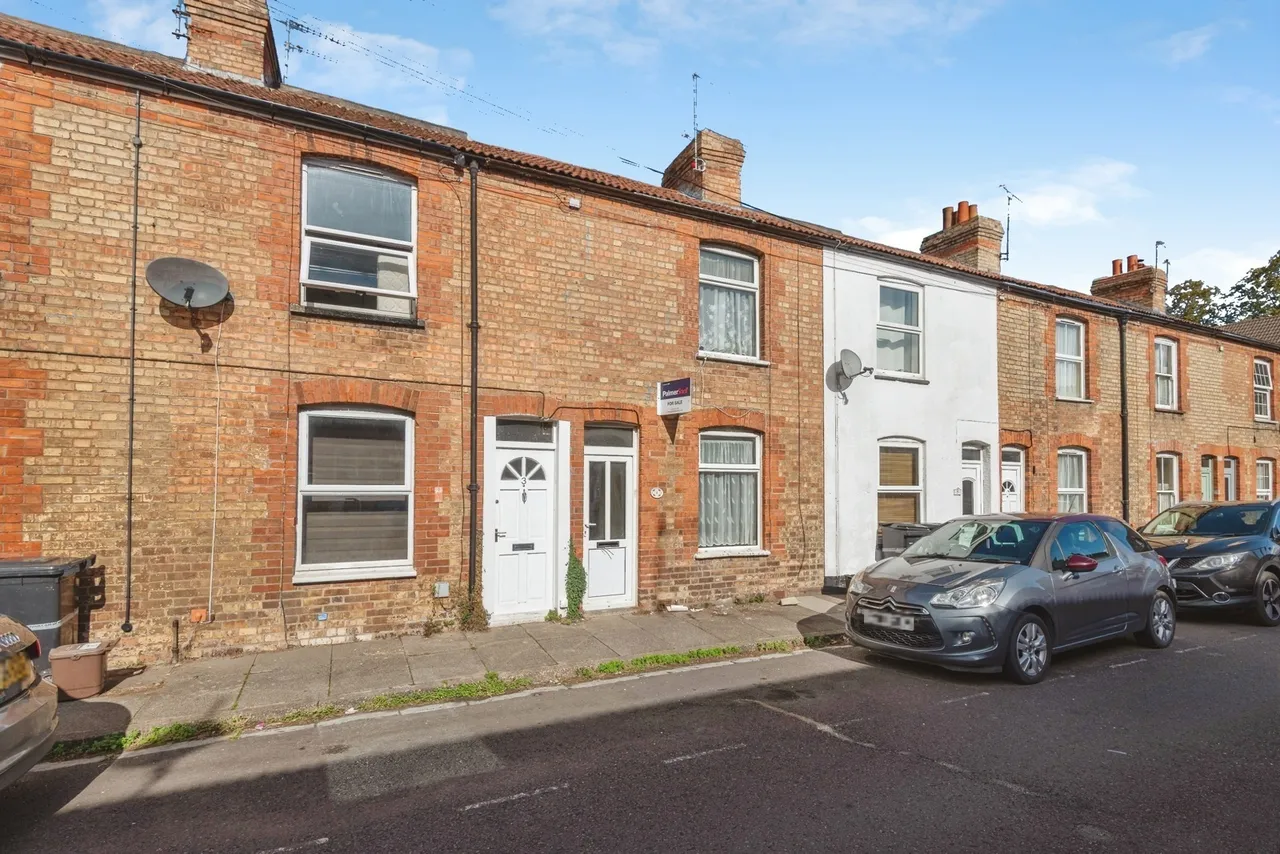2 bed house for sale, Gloucester Street, Taunton, TA1