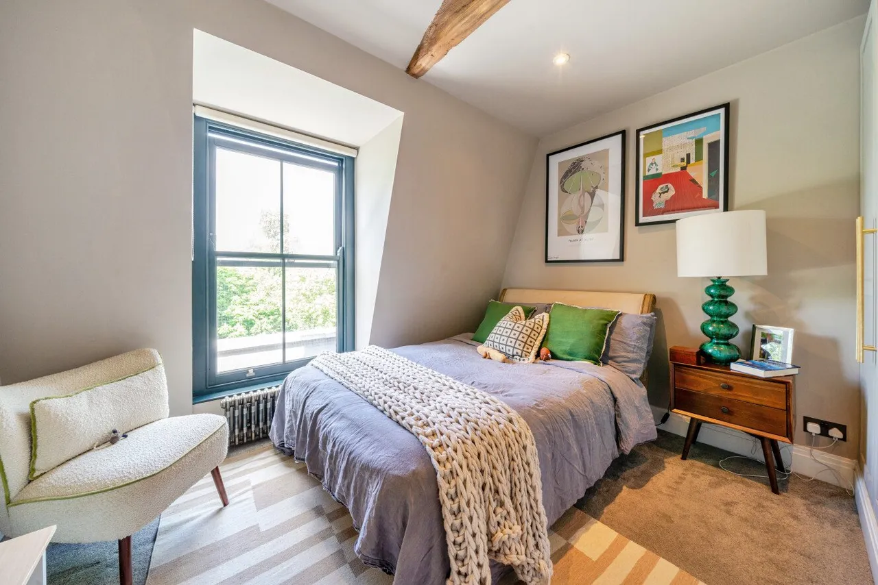 Clapham Common South Side, Clapham, London, SW4, photo 8