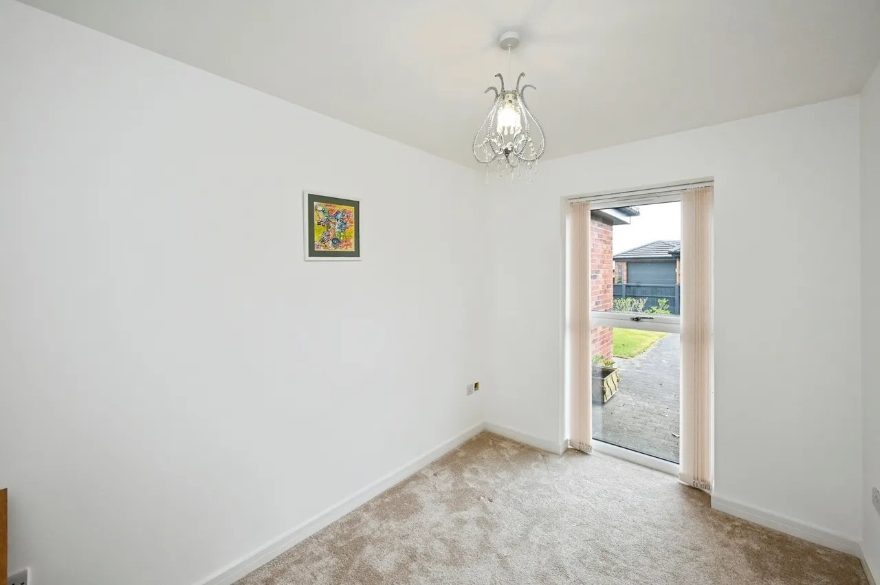 Bransdale Heights, Forest Town, Mansfield, Nottinghamshire, NG19, photo 15