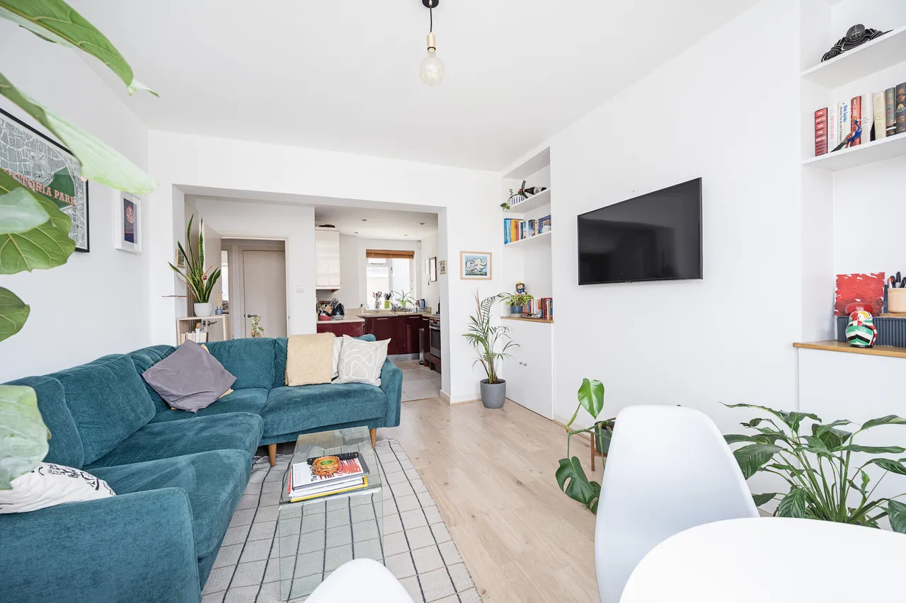 246 Corfield Street, London, photo 6