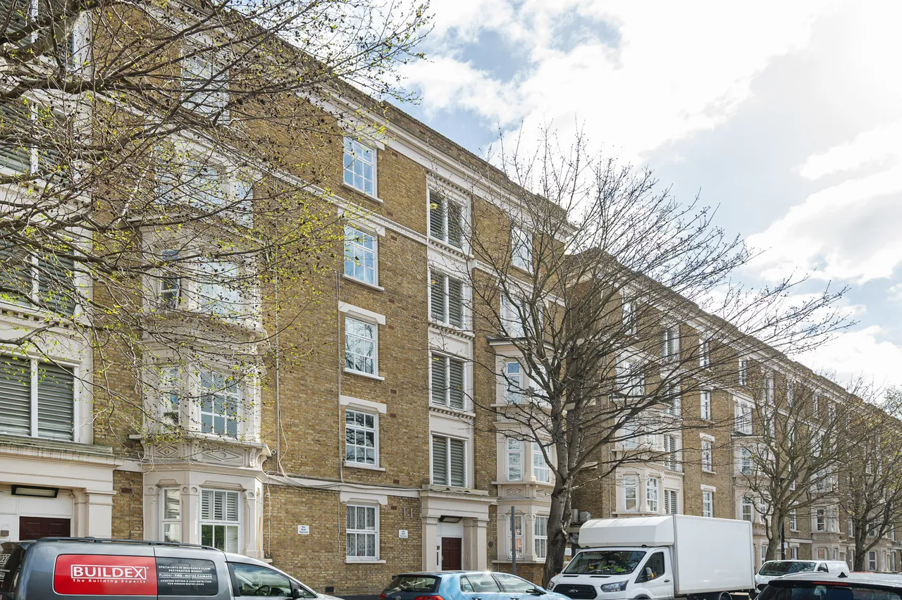 246 Corfield Street, London, photo 11