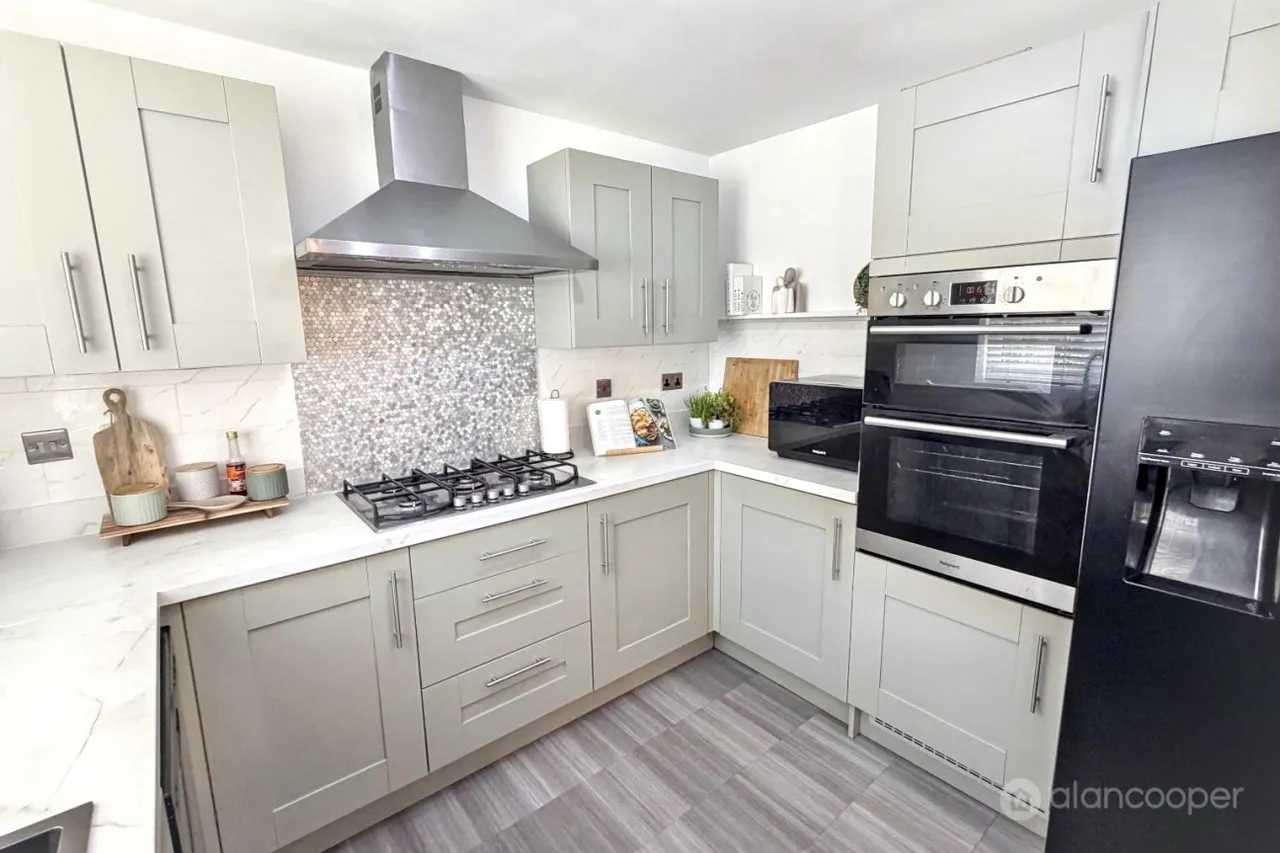 Harrow Lane, Weddington, CV10, photo 13