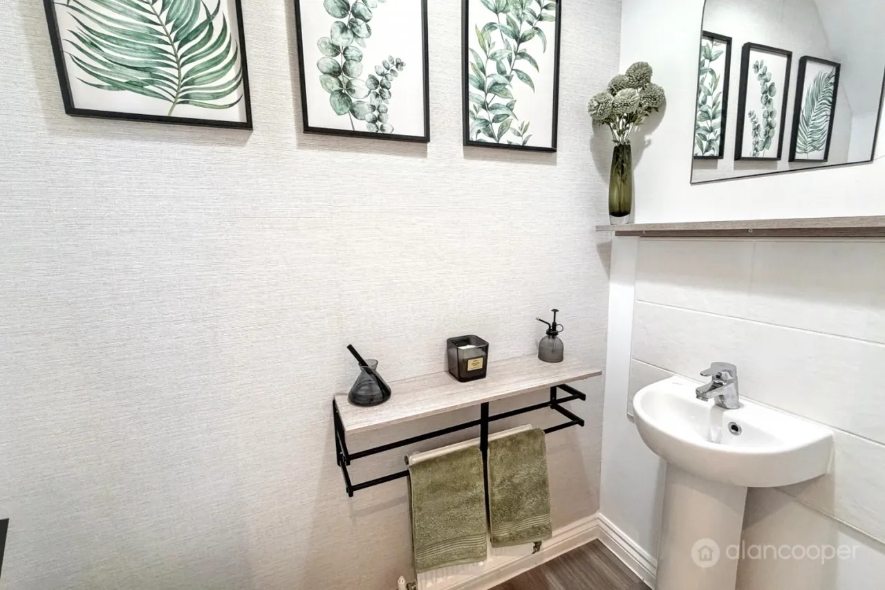 Harrow Lane, Weddington, CV10, photo 17