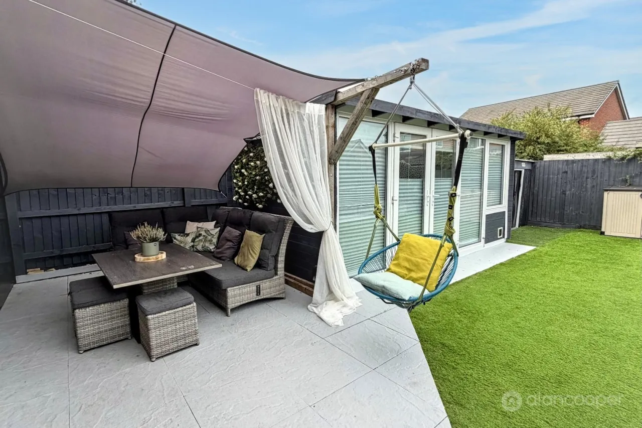 Harrow Lane, Weddington, CV10, photo 29