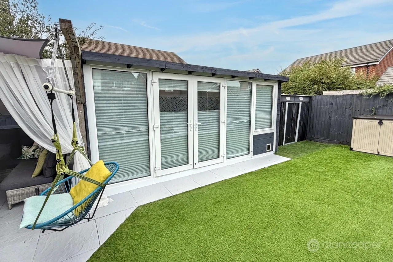Harrow Lane, Weddington, CV10, photo 32