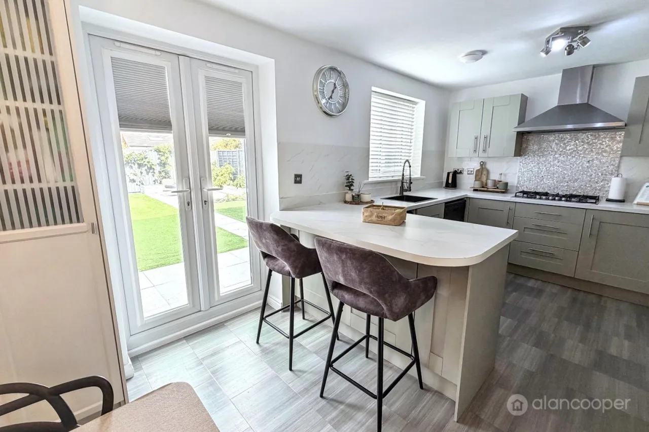 Harrow Lane, Weddington, CV10, photo 10