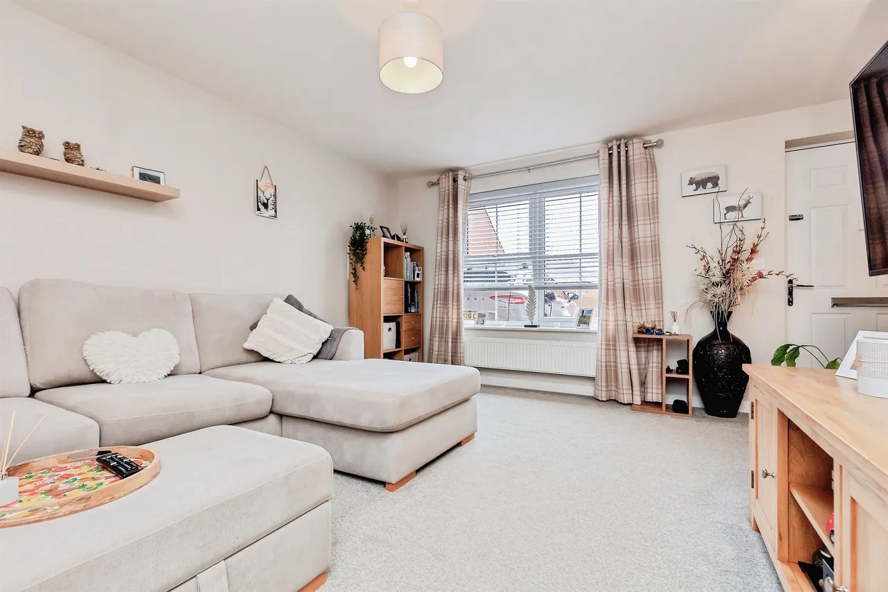 Bugbrooke Lane, Barton Seagrave, KETTERING, photo 5