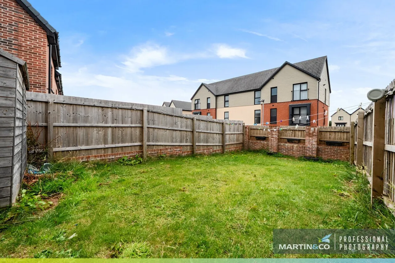 Church Road, St Edeyrns, photo 12