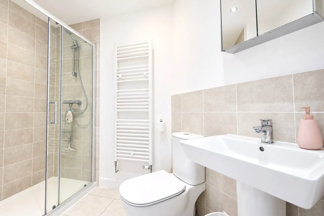 Barker Crescent, Hook, Hampshire, RG27 9FR, photo 21
