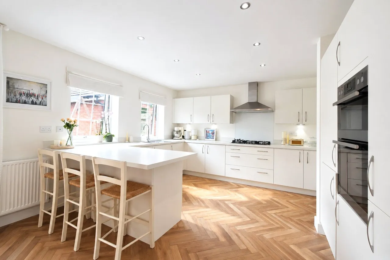 Barker Crescent, Hook, Hampshire, RG27 9FR, photo 7